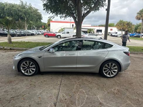 Used 2018 Tesla Model 3 Long Range image 11