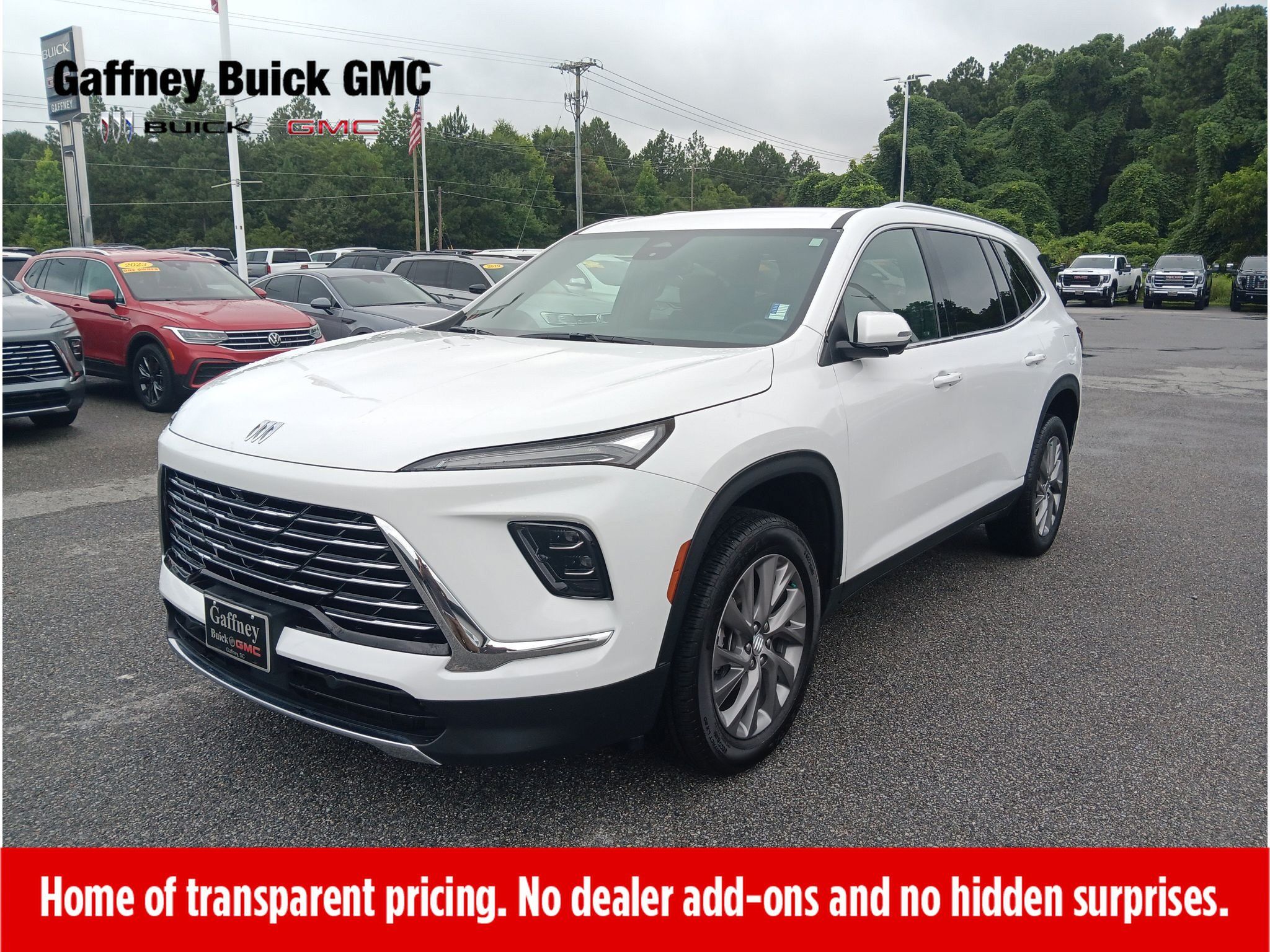 Used 2025 Buick Enclave Preferred FWD image 1