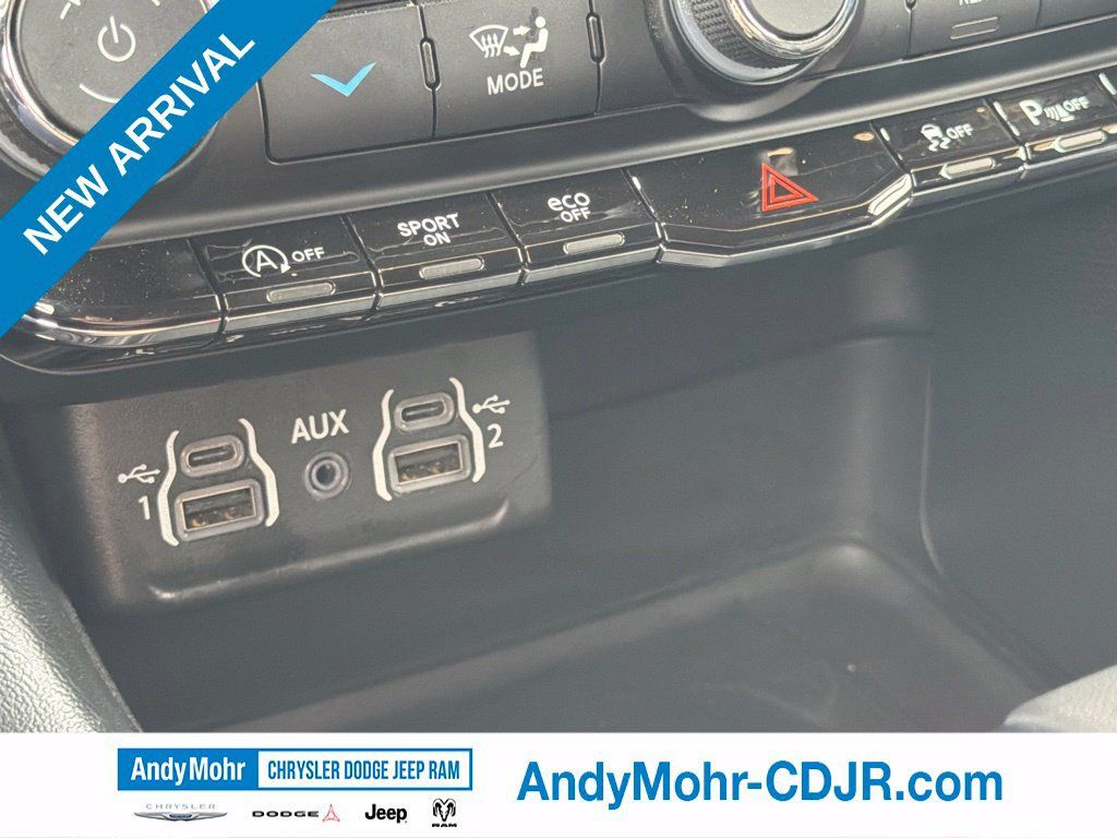 Used 2024 Dodge Durango GT AWD/4WD image 37