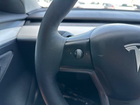 Used 2023 Tesla Model 3 Standard Range RWD image 18