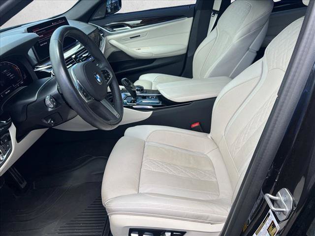 Used 2023 BMW 540i w/ Executive Package RWD image 9