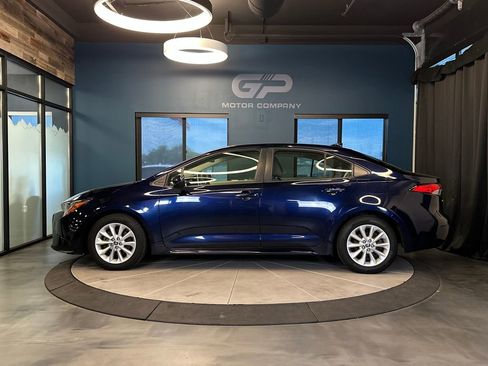 Used 2020 Toyota Corolla LE w/ LE Premium Package FWD image 6