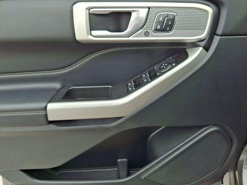 Certified 2021 Ford Explorer Limited w/ Equipment Group 301A image 13