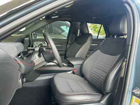 Used 2026 Ford Explorer ST-Line w/ ST-Line Street Pack RWD image 14