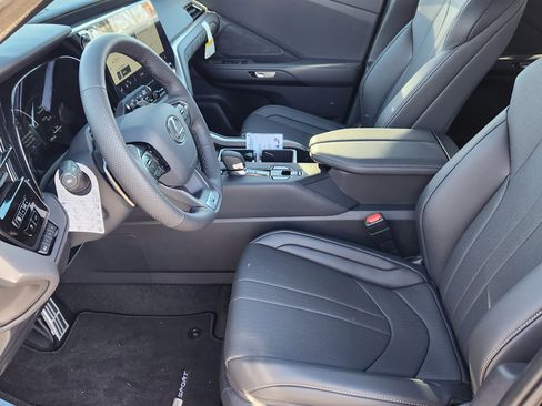 New 2026 Lexus TX 500h AWD image 12