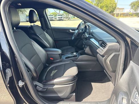Used 2025 Ford Escape ST-Line FWD image 25