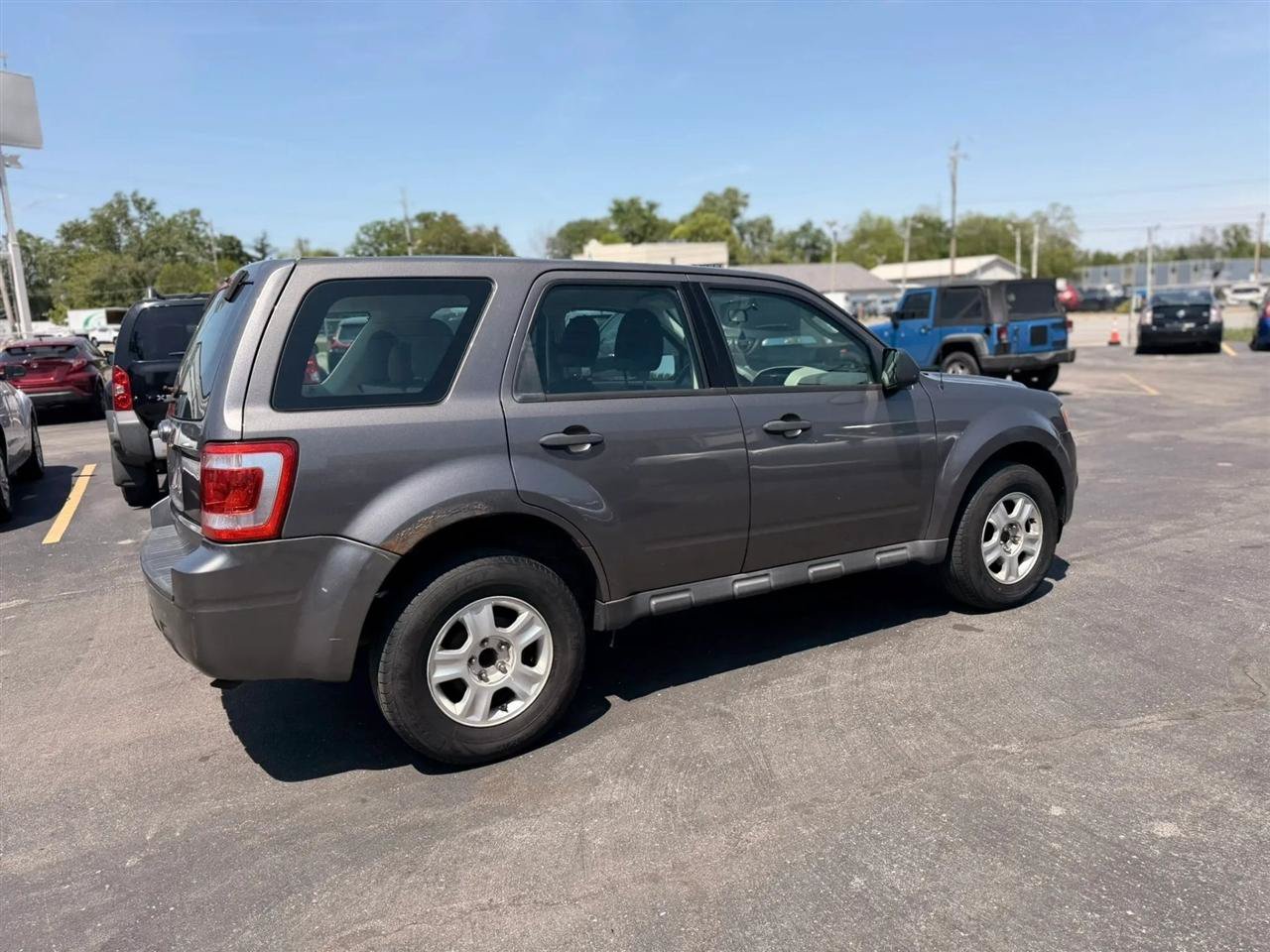 Used 2012 Ford Escape XLS FWD image 8