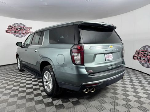 Used 2023 Chevrolet Suburban Premier AWD/4WD image 5
