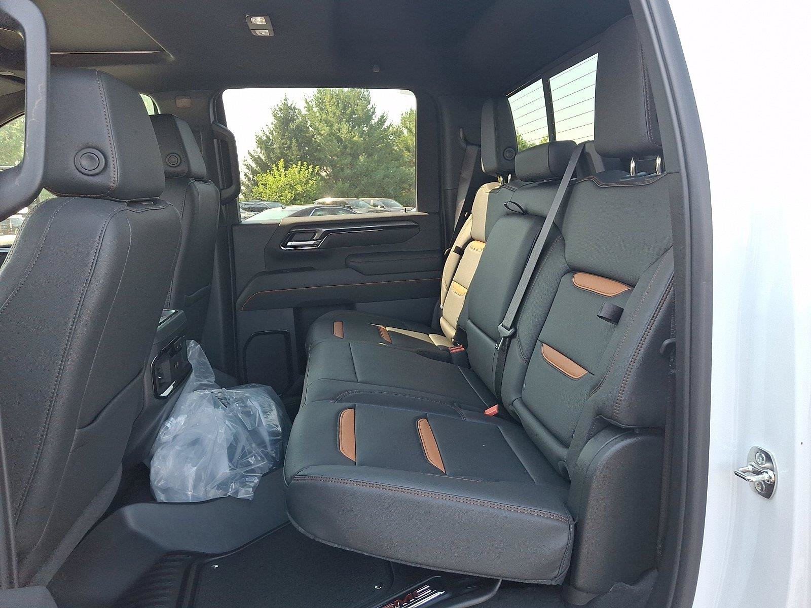 New 2026 GMC Sierra 2500 AT4 w/ AT4 Premium Plus Package AWD/4WD image 5