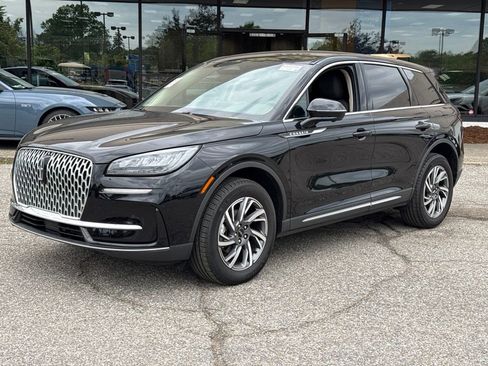 Used 2025 Lincoln Corsair AWD w/ Equipment Group 101A image 7