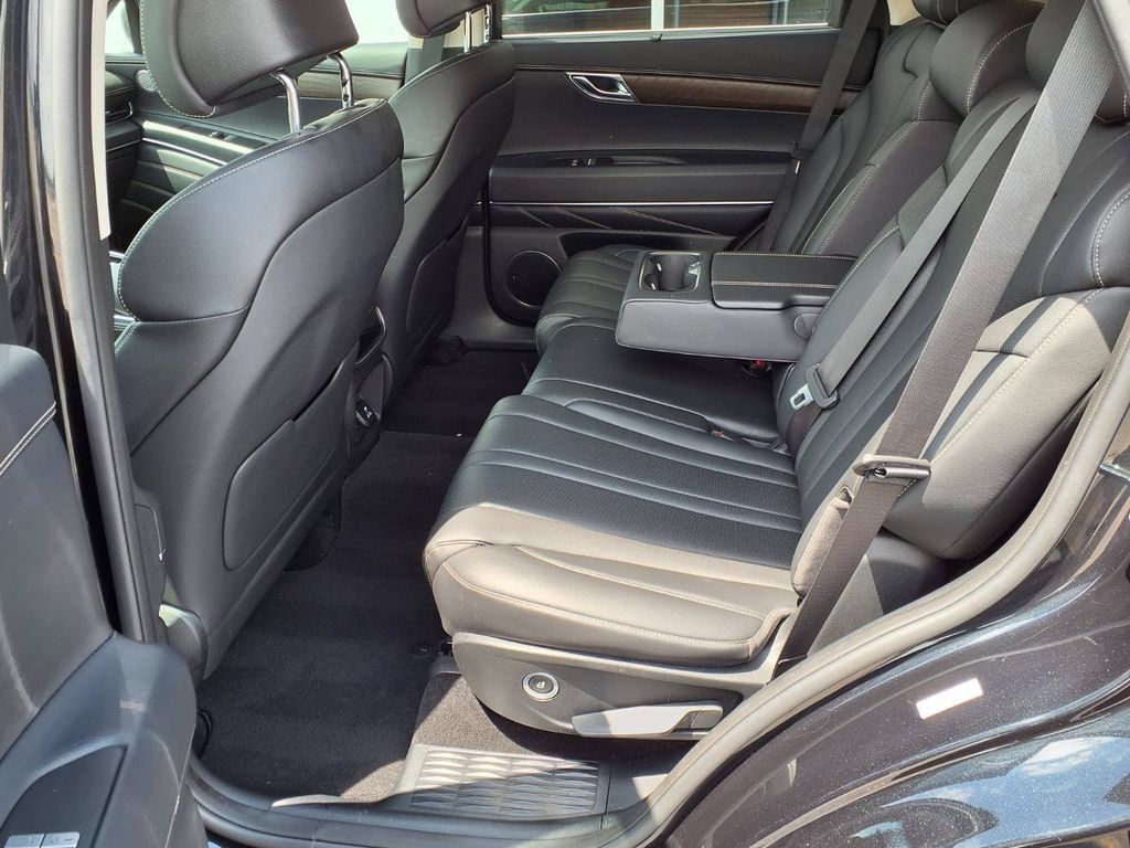 Used 2024 Genesis GV80 2.5T AWD/4WD image 22