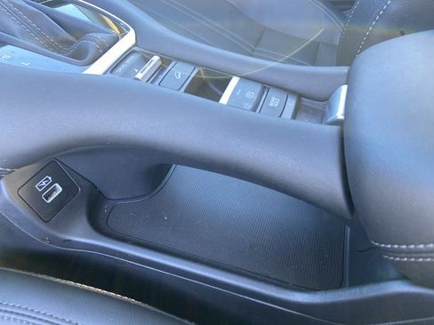 Used 2023 Honda HR-V EX-L image 42