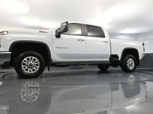 Used 2024 Chevrolet Silverado 2500 LT image 56