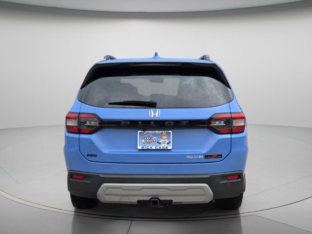 Used 2025 Honda Pilot TrailSport image 5