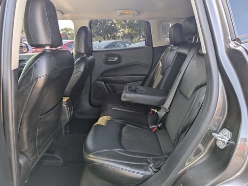 Used 2018 Jeep Compass Latitude image 15