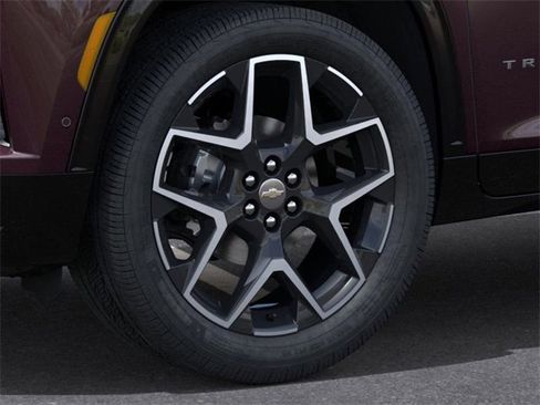 New 2026 Chevrolet Traverse High Country w/ LPO, Floor Liner Package image 10