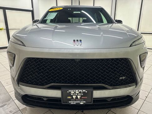 Certified 2025 Buick Enclave Sport Touring image 12