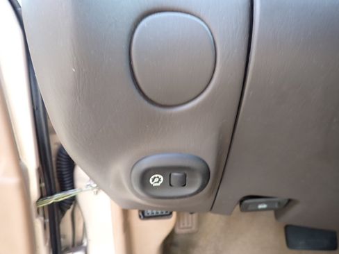 Used 1997 Ford Escort LX image 35