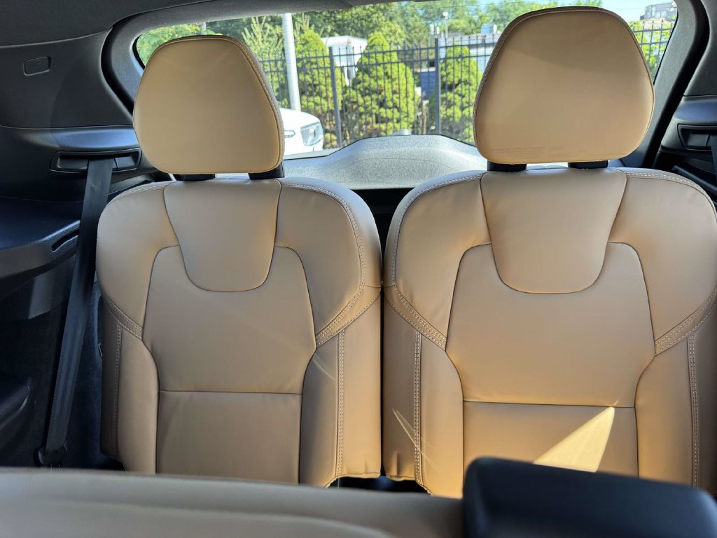 Certified 2024 Volvo XC90 B6 Ultimate AWD/4WD image 10