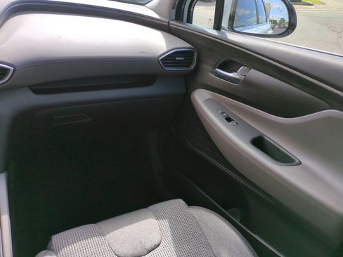 Used 2019 Hyundai Santa Fe SEL w/ Cargo Package image 16