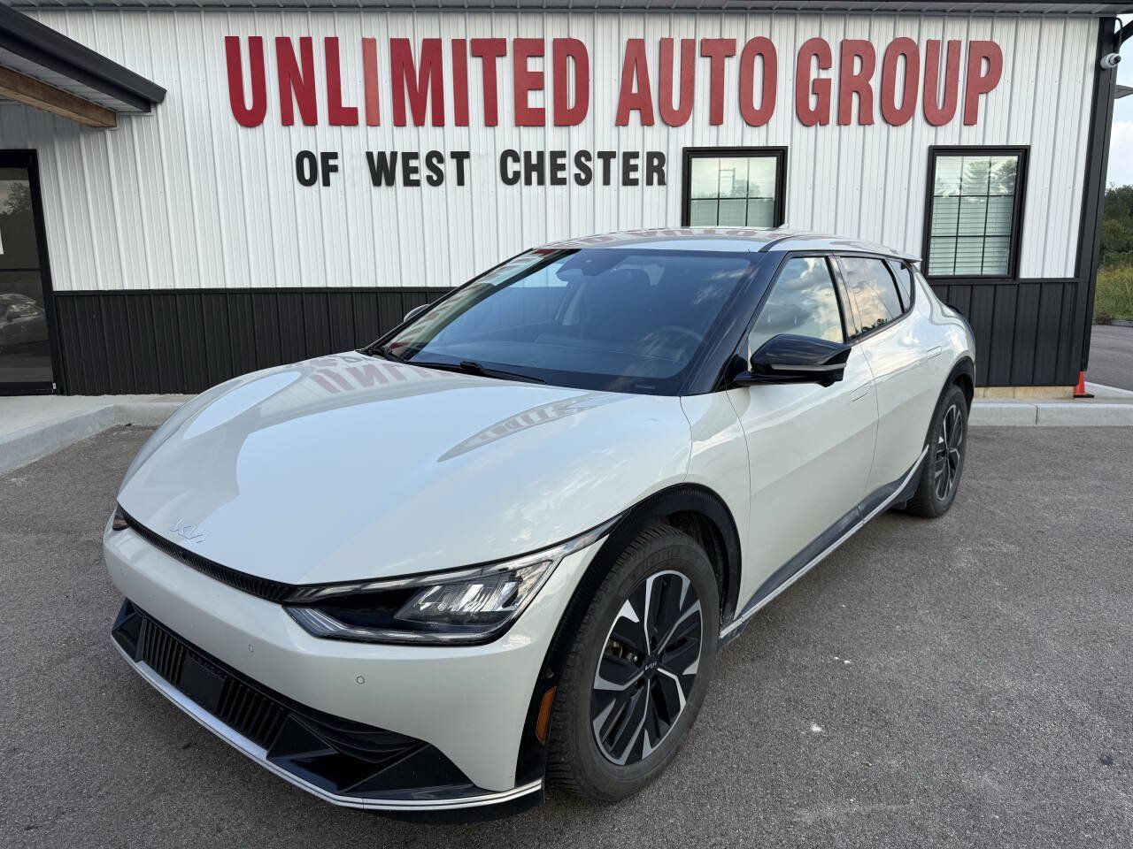 Used 2022 Kia EV6 Wind w/ Wind Technology Package AWD/4WD image 1