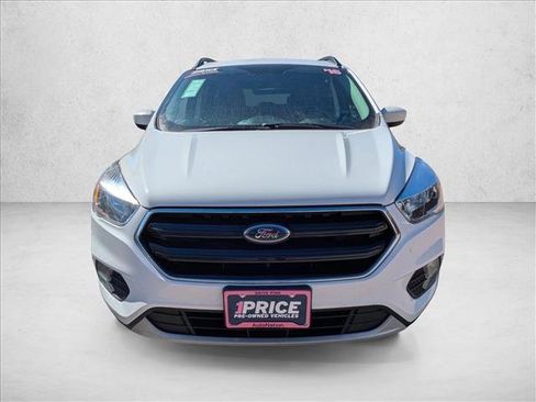 Used 2018 Ford Escape SE image 2