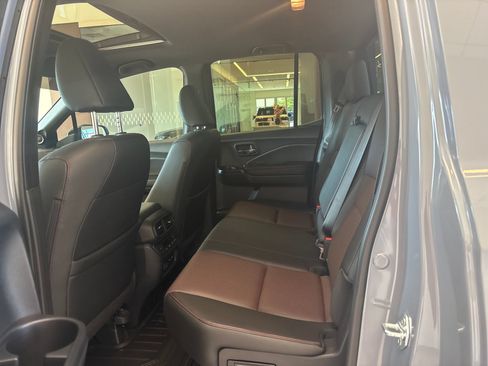 Certified 2025 Honda Ridgeline Black Edition image 11