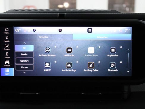 Used 2025 Jeep Wrangler Unlimited Sahara w/ Safety Group image 26