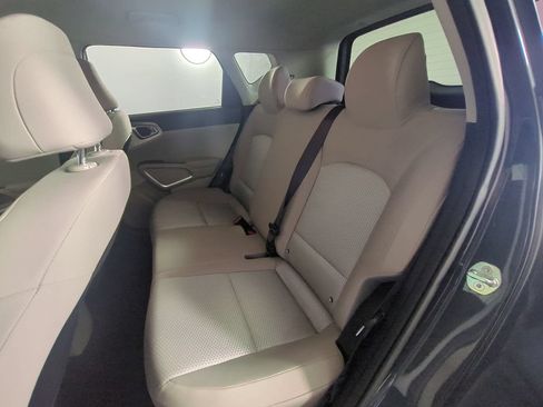 Used 2025 Kia Soul LX w/ LX Technology Package FWD image 15