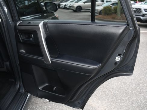 Used 2024 Toyota 4Runner Limited AWD/4WD image 21