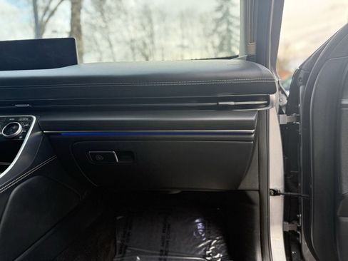 Used 2024 Genesis GV80 2.5T image 17