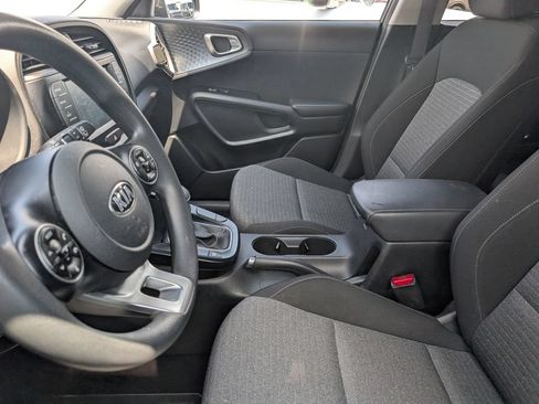Used 2021 Kia Soul S FWD image 9