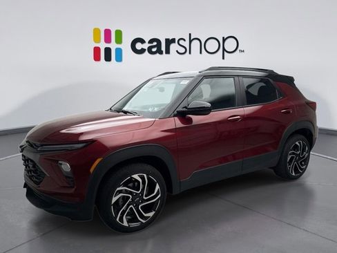 Used 2025 Chevrolet TrailBlazer RS w/ Driver Confidence Package image 1