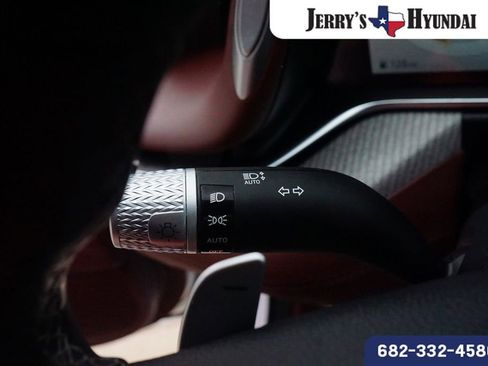 Used 2023 Genesis G90 3.5T image 14