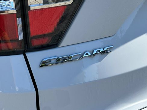 Used 2018 Ford Escape S FWD image 25