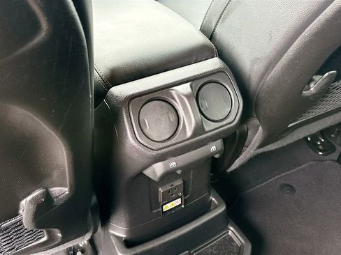 Used 2024 Jeep Wrangler Sahara image 24