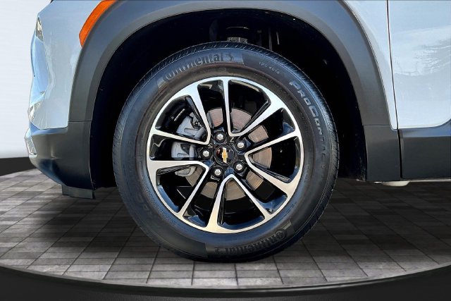 Used 2024 Chevrolet TrailBlazer LT w/ Convenience Package FWD image 32
