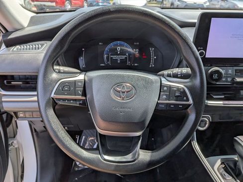 Certified 2026 Toyota Grand Highlander LE FWD image 14