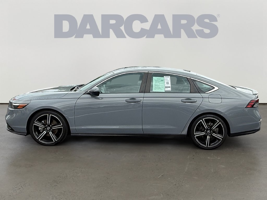 Used 2023 Honda Accord Sport image 4