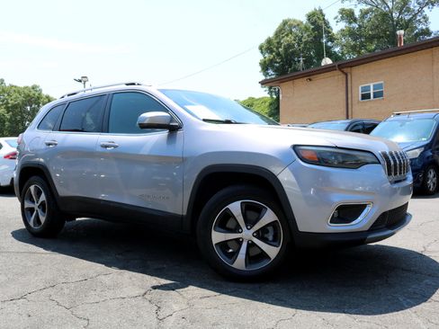 Used 2020 Jeep Cherokee Limited image 6