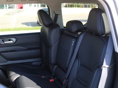 New 2026 Nissan Armada SV image 20