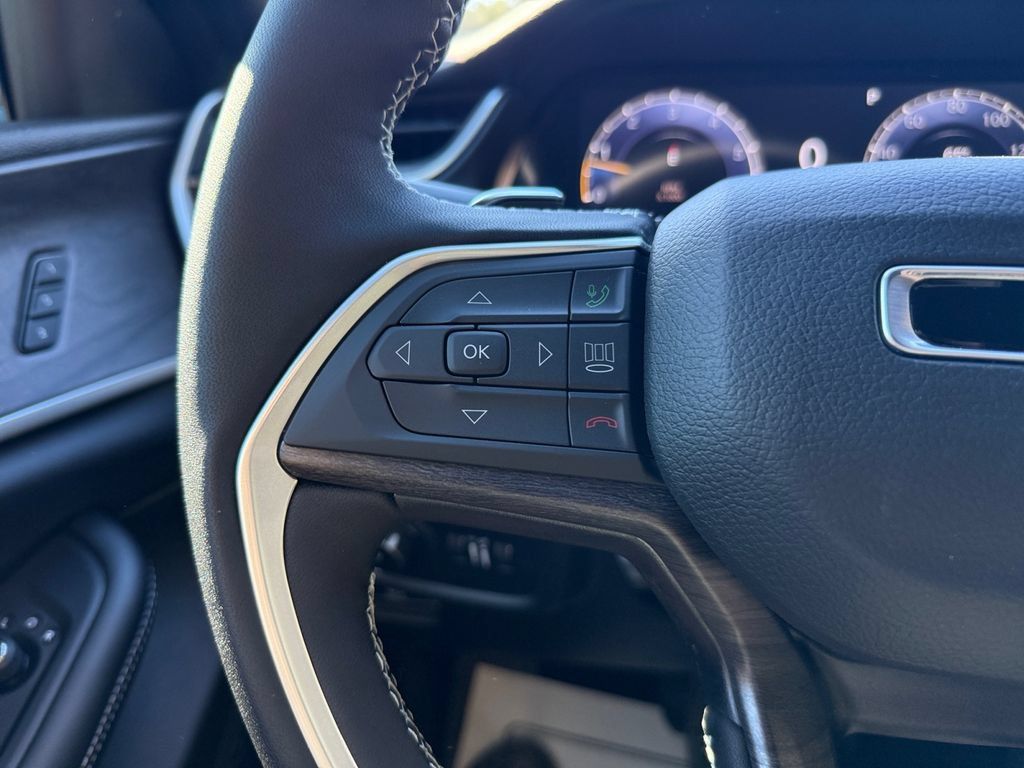 New 2025 Jeep Grand Cherokee L Limited w/ Luxury Tech Group II AWD/4WD image 22