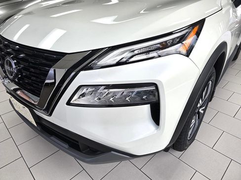 Used 2023 Nissan Rogue SV w/ SV Premium B Package AWD/4WD image 6
