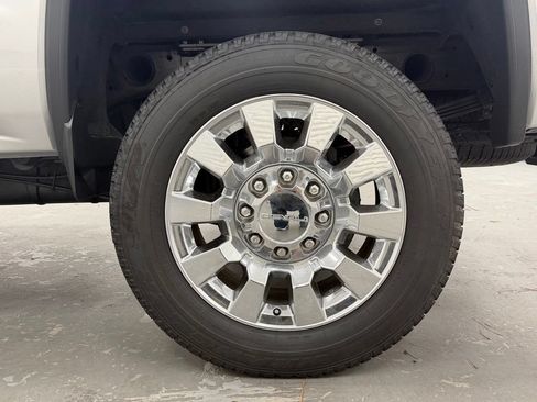 Used 2019 GMC Sierra 2500 Denali w/ Duramax Plus Package AWD/4WD image 21