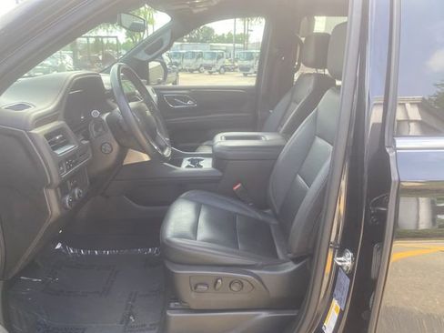 Used 2022 Chevrolet Tahoe LT w/ Luxury Package RWD image 12