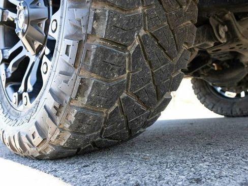 Used 2020 Toyota Tundra Limited w/ Limited Premium Package image 71