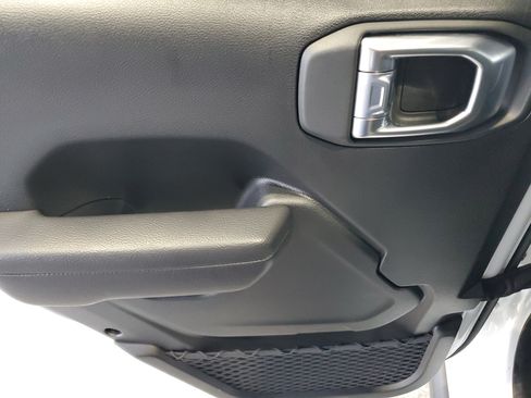 Used 2024 Jeep Wrangler Unlimited Sport AWD/4WD image 13