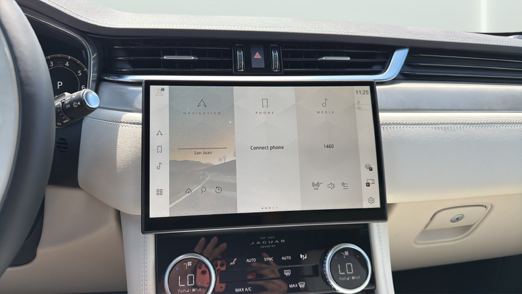 New 2026 Jaguar F-PACE R-Dynamic S AWD/4WD image 19