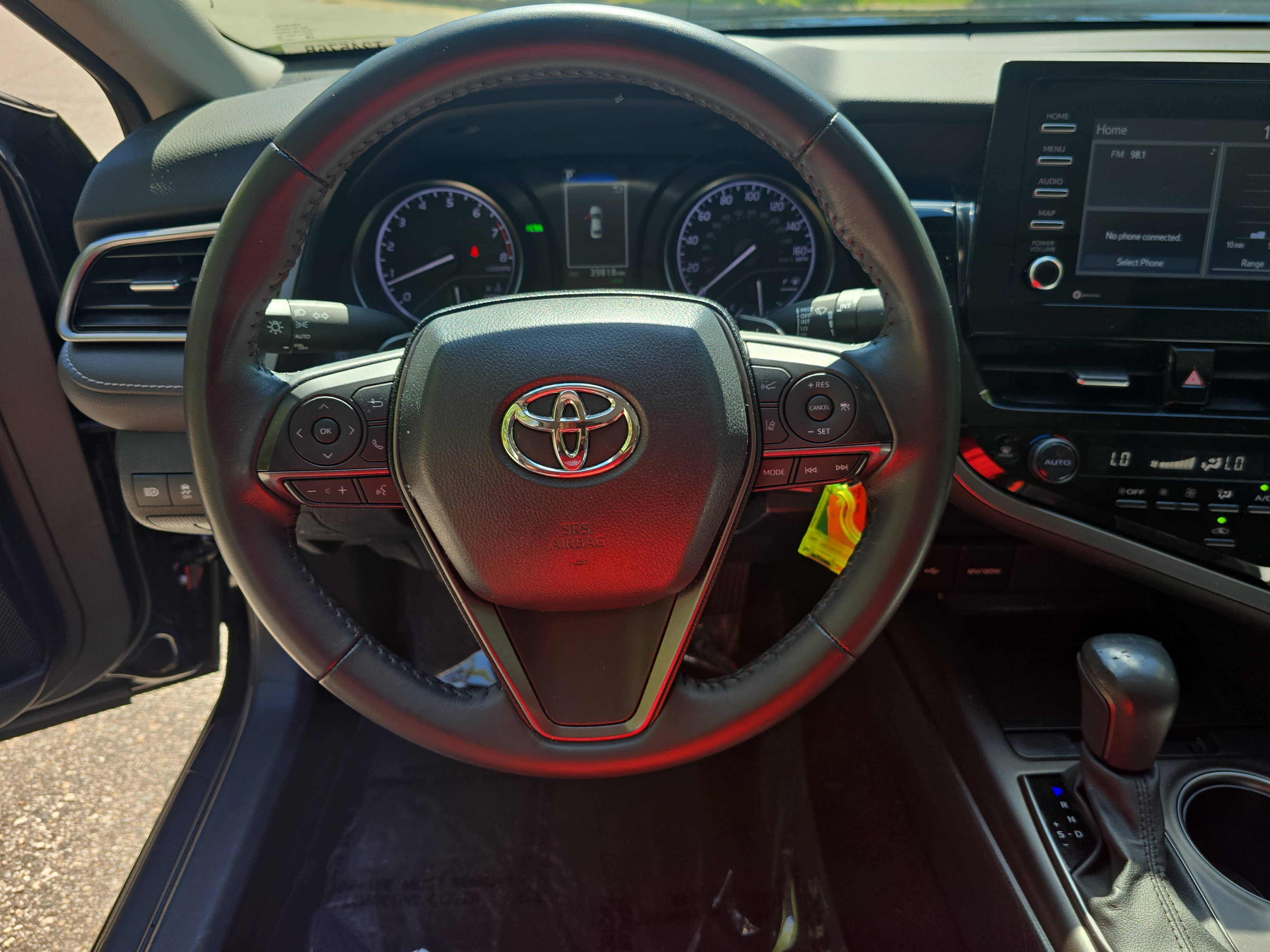 Used 2024 Toyota Camry SE FWD image 15