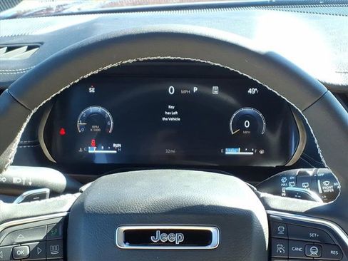 New 2026 Jeep Grand Cherokee Limited image 11